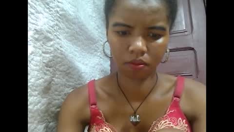 Snapshot of lydialarin chatting on 02-14-25, 03:26 Lydiah online show from 02-14-25, 03:26