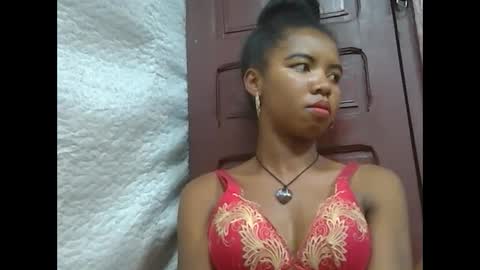 Snapshot of lydialarin chatting on 02-15-25, 02:00 Lydiah online show from 02-15-25, 02:00