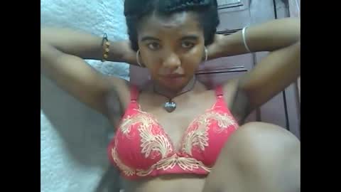 Snapshot of lydialarin chatting on 02-16-25, 04:32 Lydiah online show from 02-16-25, 04:32