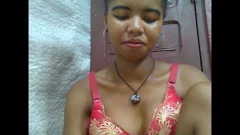 Snapshot of lydialarin chatting on 02-20-25, 10:16 Lydiah online show from 02-20-25, 10:16
