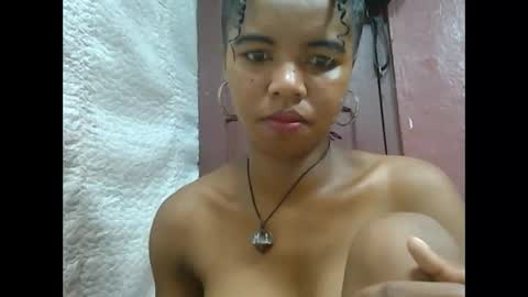 Snapshot of lydialarin chatting on 02-20-25, 04:36 Lydiah online show from 02-20-25, 04:36