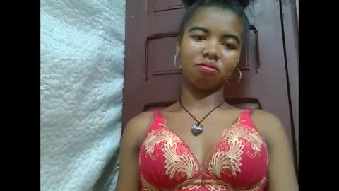 Snapshot of lydialarin chatting on 02-21-25, 04:07 Lydiah online show from 02-21-25, 04:07