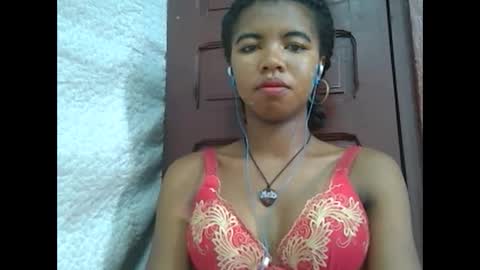 Snapshot of lydialarin chatting on 02-22-25, 08:18 Lydiah online show from 02-22-25, 08:18
