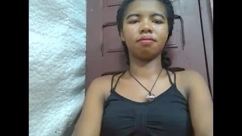 Snapshot of lydialarin chatting on 02-22-25, 02:52 Lydiah online show from 02-22-25, 02:52
