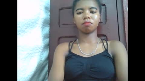 Snapshot of lydialarin chatting on 02-23-25, 06:49 Lydiah online show from 02-23-25, 06:49