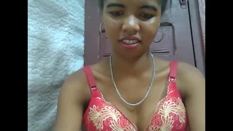 Snapshot of lydialarin chatting on 02-23-25, 04:13 Lydiah online show from 02-23-25, 04:13