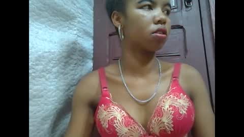 Snapshot of lydialarin chatting on 02-24-25, 03:23 Lydiah online show from 02-24-25, 03:23