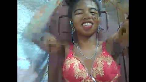 Snapshot of lydialarin chatting on 02-24-25, 03:09 Lydiah online show from 02-24-25, 03:09