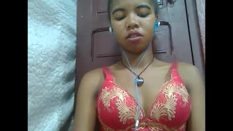Snapshot of lydialarin chatting on 02-28-25, 03:26 Lydiah online show from 02-28-25, 03:26