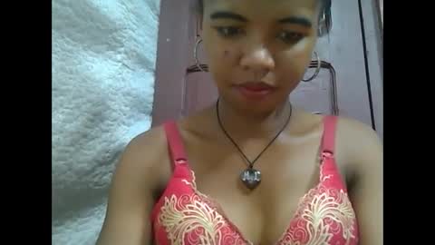 Snapshot of lydialarin chatting on 02-28-25, 06:09 Lydiah online show from 02-28-25, 06:09