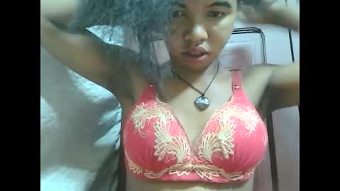 Snapshot of lydialarin chatting on 03-03-25, 03:19 Lydiah online show from 03-03-25, 03:19