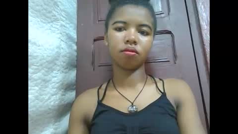 Snapshot of lydialarin chatting on 03-05-25, 03:29 Lydiah online show from 03-05-25, 03:29