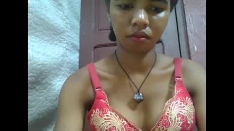Snapshot of lydialarin chatting on 03-08-25, 01:14 Lydiah online show from 03-08-25, 01:14