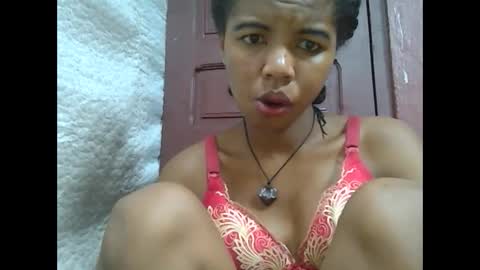 Snapshot of lydialarin chatting on 03-09-25, 01:15 Lydiah online show from 03-09-25, 01:15