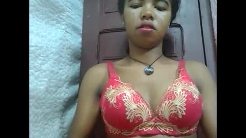 Snapshot of lydialarin chatting on 03-10-25, 03:34 Lydiah online show from 03-10-25, 03:34