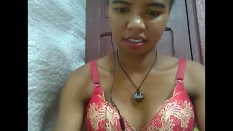 Snapshot of lydialarin chatting on 03-11-25, 01:01 Lydiah online show from 03-11-25, 01:01