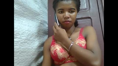 Snapshot of lydialarin chatting on 03-12-25, 10:48 Lydiah online show from 03-12-25, 10:48