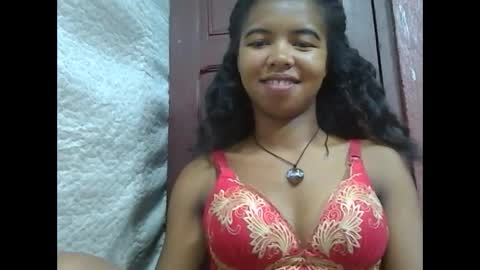 Snapshot of lydialarin chatting on 03-12-25, 01:51 Lydiah online show from 03-12-25, 01:51