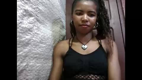 Snapshot of lydialarin chatting on 09-11-25, 05:13 Lydiah online show from 09-11-25, 05:13