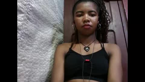 Snapshot of lydialarin chatting on 09-12-25, 05:18 Lydiah online show from 09-12-25, 05:18