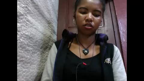 Snapshot of lydialarin chatting on 09-12-25, 06:52 Lydiah online show from 09-12-25, 06:52