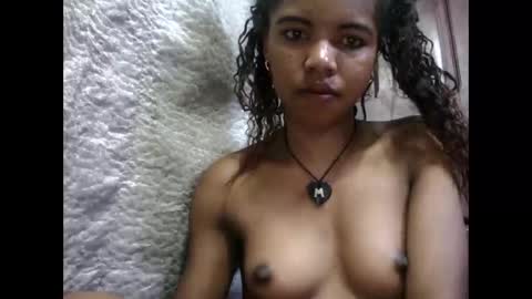 Snapshot of lydialarin chatting on 09-25-25, 05:16 Lydiah online show from 09-25-25, 05:16