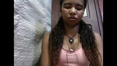 Snapshot of lydialarin chatting on 09-30-25, 03:44 Lydiah online show from 09-30-25, 03:44