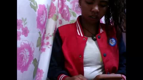 Snapshot of lydialarin chatting on 10-06-25, 06:55 Lydiah online show from 10-06-25, 06:55