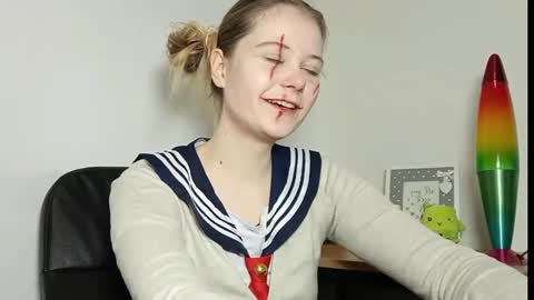 Snapshot of lydiasunny chatting on 10-31-25, 07:26 Lydia online show from 10-31-25, 07:26