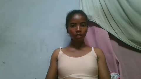 Snapshot of lydie856696 chatting on 04-26-26, 07:50 lydie856696 online show from 04-26-26, 07:50