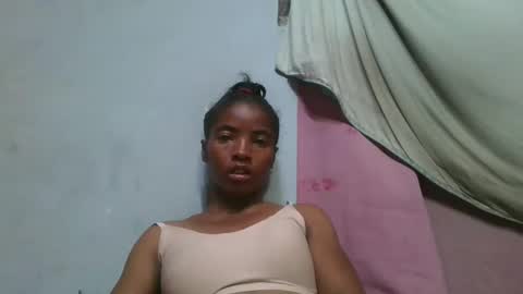 Snapshot of lydie856696 chatting on 04-28-26, 02:44 lydie856696 online show from 04-28-26, 02:44