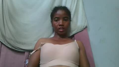 Snapshot of lydie856696 chatting on 04-30-26, 07:09 lydie856696 online show from 04-30-26, 07:09