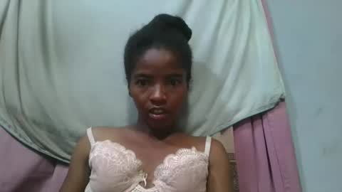 Snapshot of lydie856696 chatting on 05-04-26, 03:30 lydie856696 online show from 05-04-26, 03:30