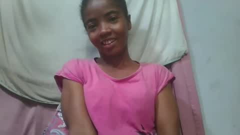 Snapshot of lydie856696 chatting on 05-06-26, 04:52 lydie856696 online show from 05-06-26, 04:52