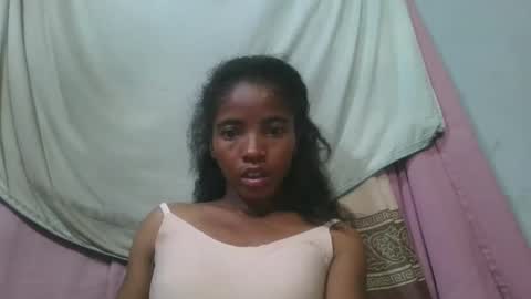Snapshot of lydie856696 chatting on 05-09-26, 07:13 lydie856696 online show from 05-09-26, 07:13