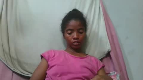 Snapshot of lydie856696 chatting on 05-13-26, 06:49 lydie856696 online show from 05-13-26, 06:49