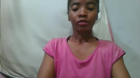Snapshot of lydie856696 chatting on 05-18-26, 02:18 lydie856696 online show from 05-18-26, 02:18