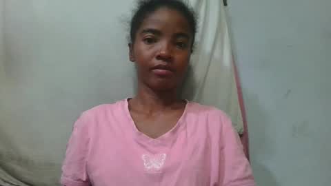 Snapshot of lydie856696 chatting on 05-20-26, 06:47 lydie856696 online show from 05-20-26, 06:47