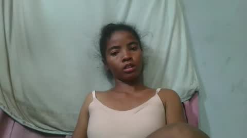 Snapshot of lydie856696 chatting on 05-21-26, 06:53 lydie856696 online show from 05-21-26, 06:53