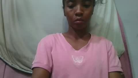 Snapshot of lydie856696 chatting on 05-24-26, 03:00 lydie856696 online show from 05-24-26, 03:00