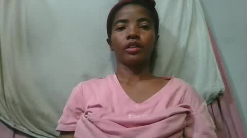 Snapshot of lydie856696 chatting on 05-26-26, 04:36 lydie856696 online show from 05-26-26, 04:36