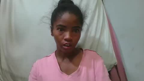 Snapshot of lydie856696 chatting on 05-28-26, 02:42 lydie856696 online show from 05-28-26, 02:42