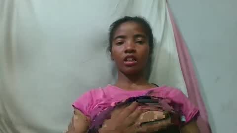 Snapshot of lydie856696 chatting on 05-28-26, 02:47 lydie856696 online show from 05-28-26, 02:47