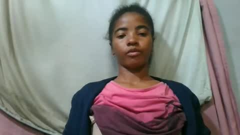 Snapshot of lydie856696 chatting on 06-16-26, 02:47 lydie856696 online show from 06-16-26, 02:47