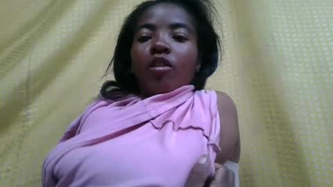 Snapshot of lydie856696 chatting on 06-29-26, 12:27 lydie856696 online show from 06-29-26, 12:27