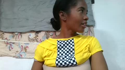 Snapshot of lydie856696 chatting on 07-18-26, 02:43 lydie856696 online show from 07-18-26, 02:43