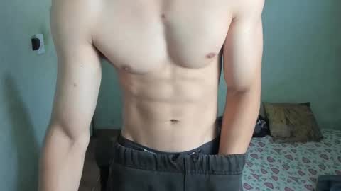 Snapshot of lyg7 chatting on 01-12-26, 01:16 Gothdaddy online show from 01-12-26, 01:16