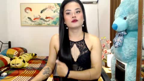 QUEEN online show from 12-14-25, 02:17