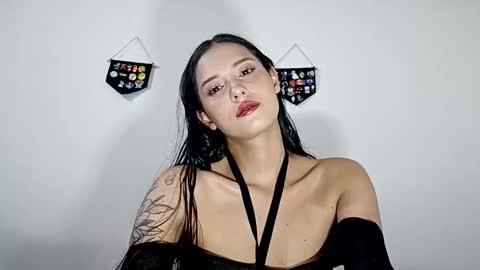 Snapshot of lyla205 chatting on 05-10-26, 02:39 lyla online show from 05-10-26, 02:39