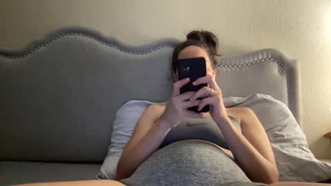 Olivia online show from 09-19-25, 02:57